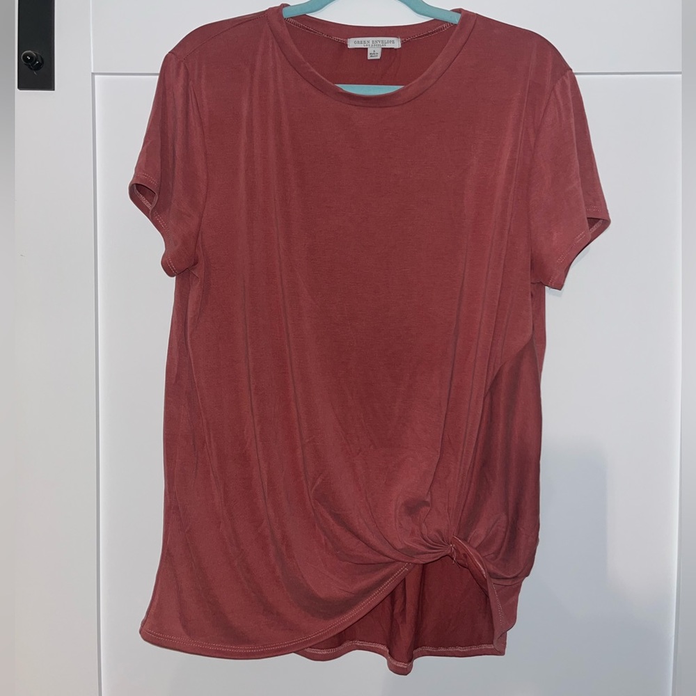 Dusty rose knotted tshirt